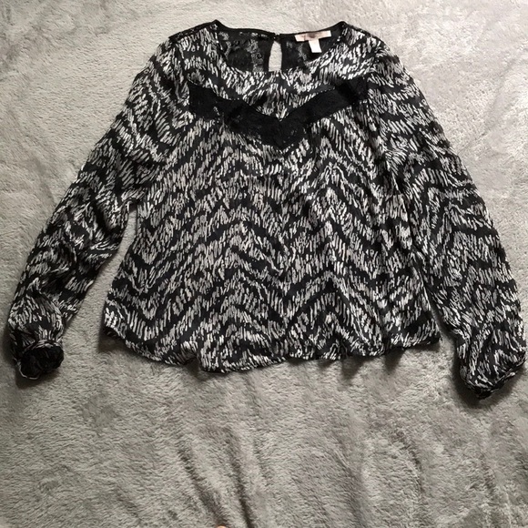 NWOT Forever 21 Sheer, Lace Cut Blouse - Picture 2 of 6